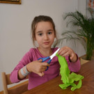 08 K__rze den Krepppapierstreifen zu mehreren B__ndern__JPG-1381597888