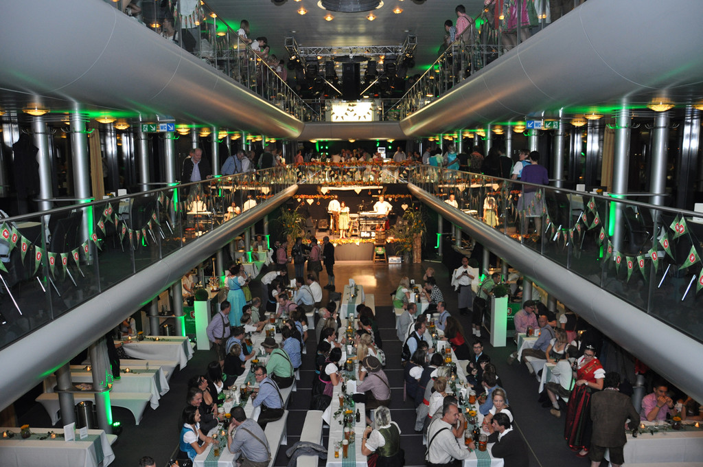 schiff_jpg-1381599275