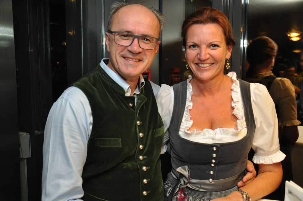 steiners_jpg-1381599307