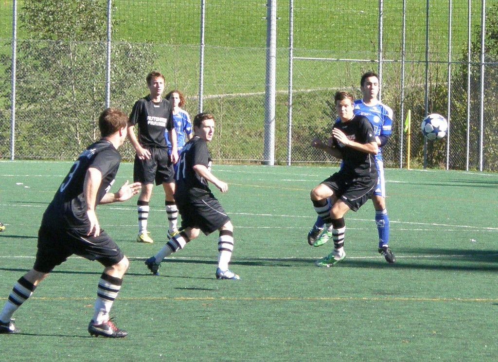 PA130076_JPG-1381687983