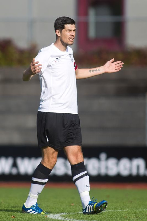 file6c8cqd6zjyv4kxn9f22_jpg-1381691352