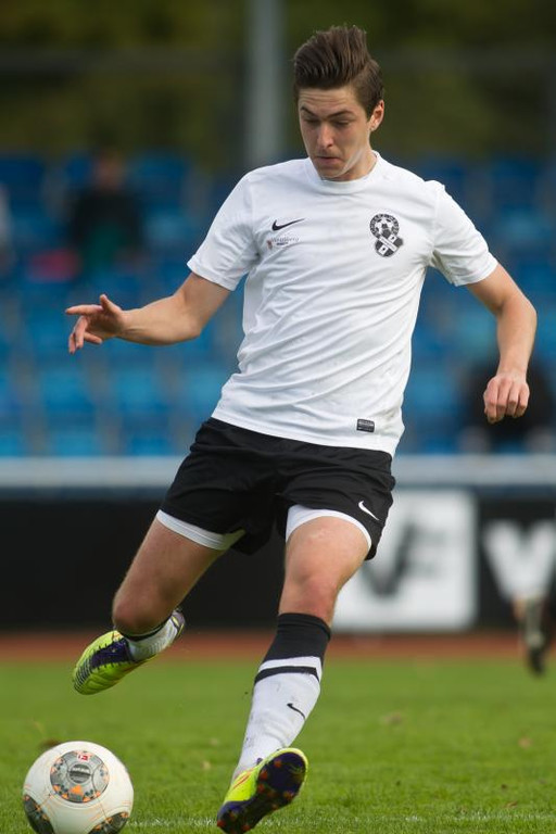 file6c8cz2yb6wlxcynyf22_jpg-1381691440