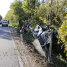 B20: Lkw kippt um