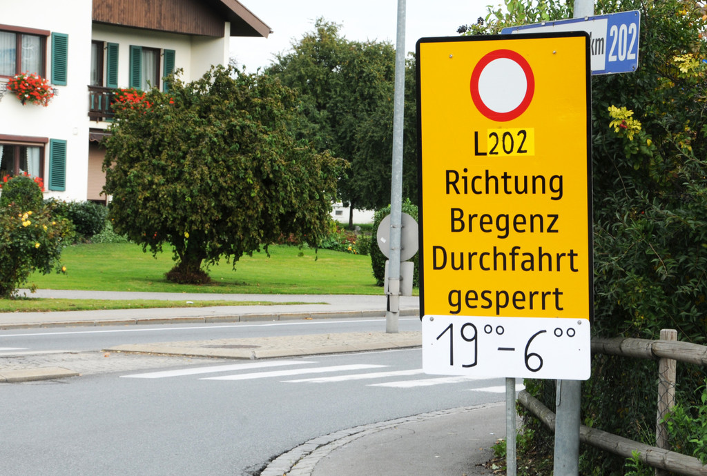 Rheinbr__cke gesperrt 15-10-2013 1_jpg-1381843736