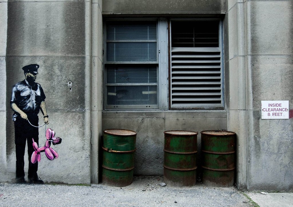 Canada_Banksy_Graffiti__NSD115.jpg