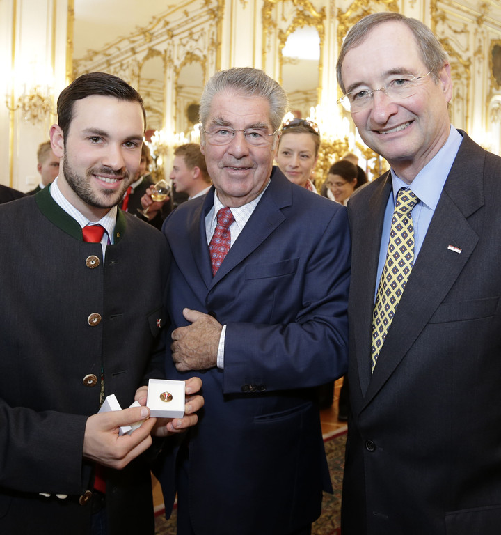 Kevin Micheli mit Bundespr__sident Dr_ Heinz Fischer und WKO Pr__sident Dr_ Christoph Leitl_copyright_Peter Lechner HBF_jpg-1381