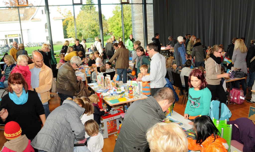 Kinderflohmarkt 12-10-2013 262_jpg-1381939340