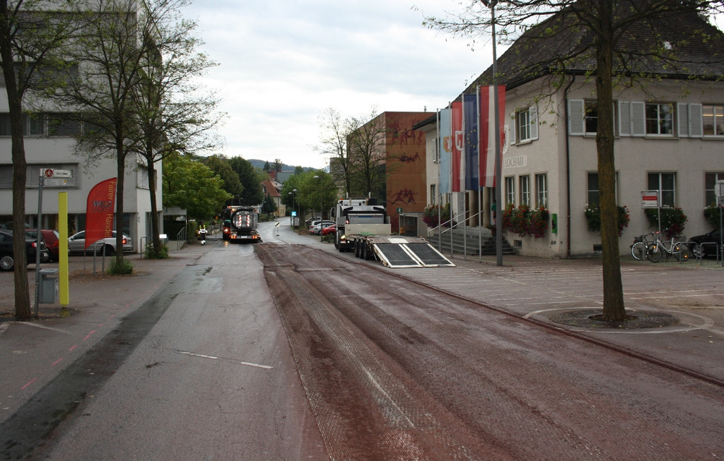 Roter Platz Asphaltierung 2013 _2__jpg-1382127881