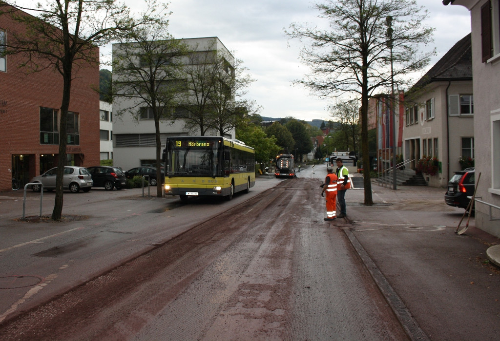 Roter Platz Asphaltierung 2013 _1__jpg-1382127875