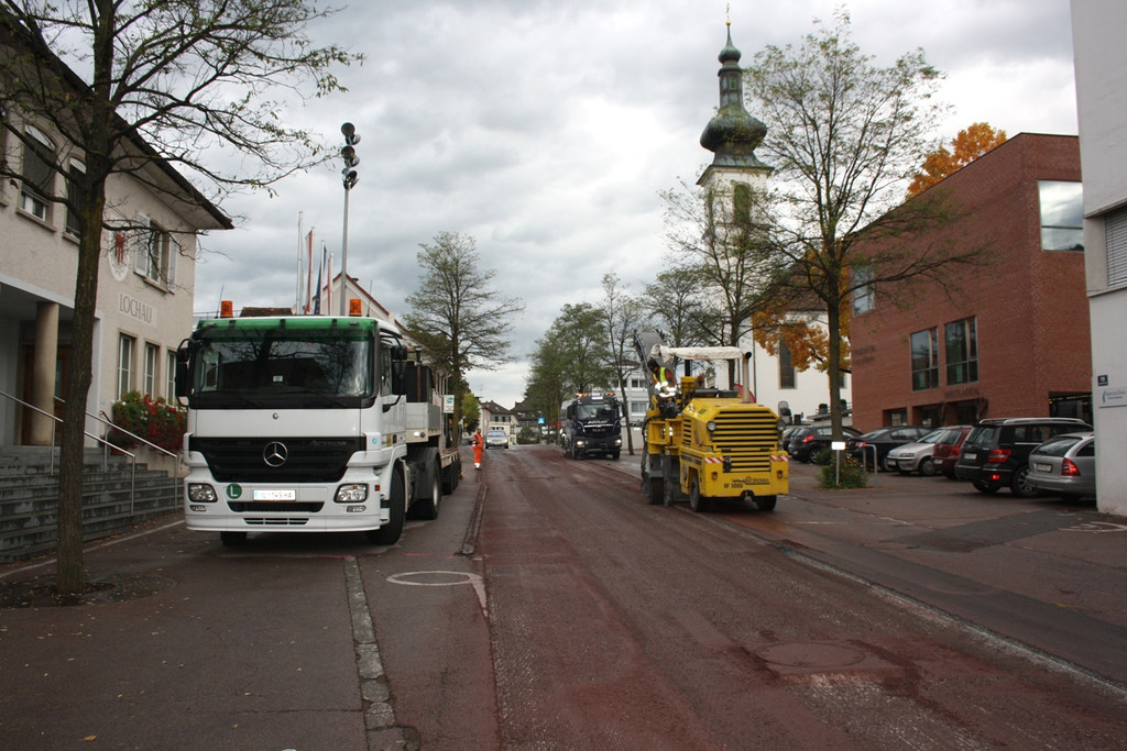 Roter Platz Asphaltierung 2013 _5__jpg-1382127898