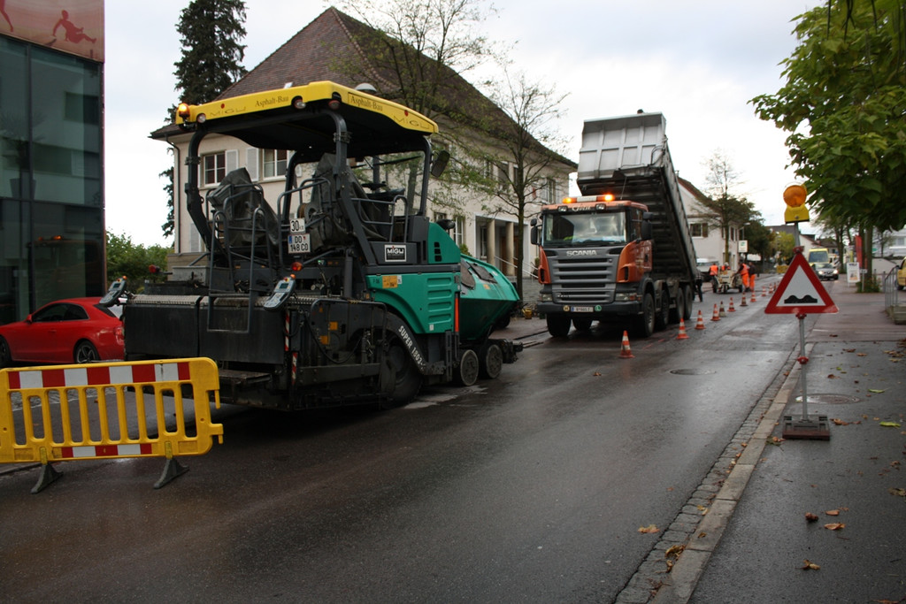Roter Platz Asphaltierung 2013 _12__jpg-1382127940