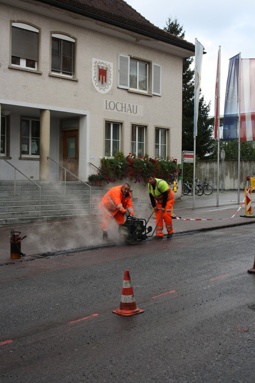 Roter Platz Asphaltierung 2013 _13__jpg-1382127945