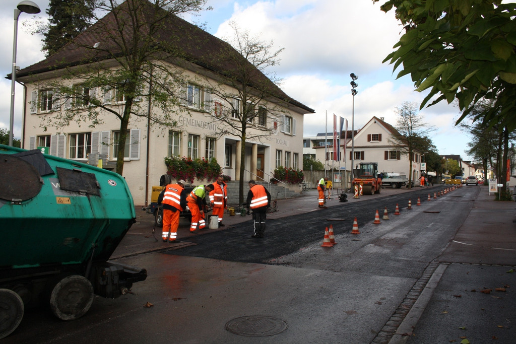 Roter Platz Asphaltierung 2013 _16__jpg-1382127961