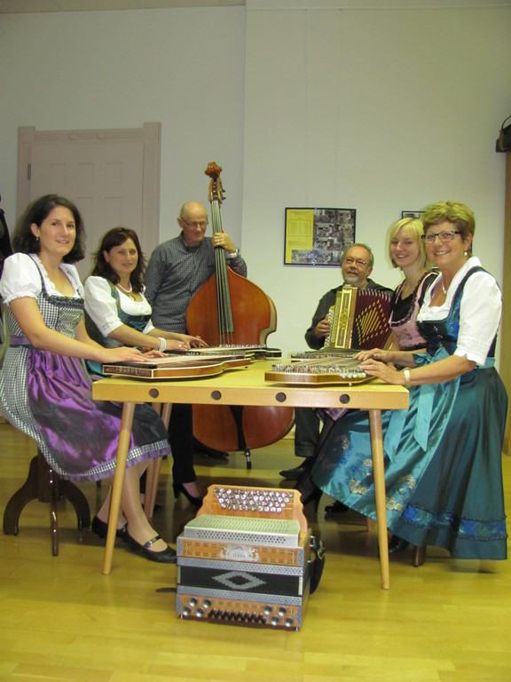 Beate Auer Ensemble_JPG-1382181563