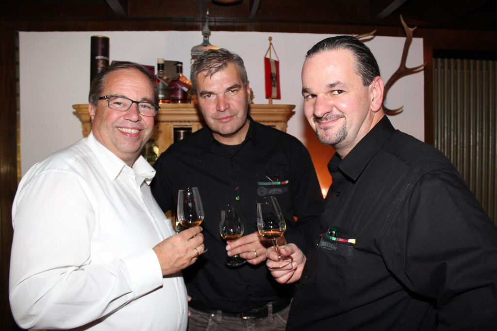 Whiskymen__ 4_jpg-1382190063