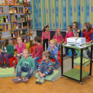 13 Das junge Publikum im Bilderbuchkino in der B__cherei Altenstadt_JPG-1382206613