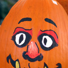 Zunächst zur Begriffserklärung: Der Name „Halloween“ stammt eigentlich von der Bezeichnung „All Hallows’ Eve“, der die Volksbräu