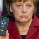 merkel_handy3_ap.jpg