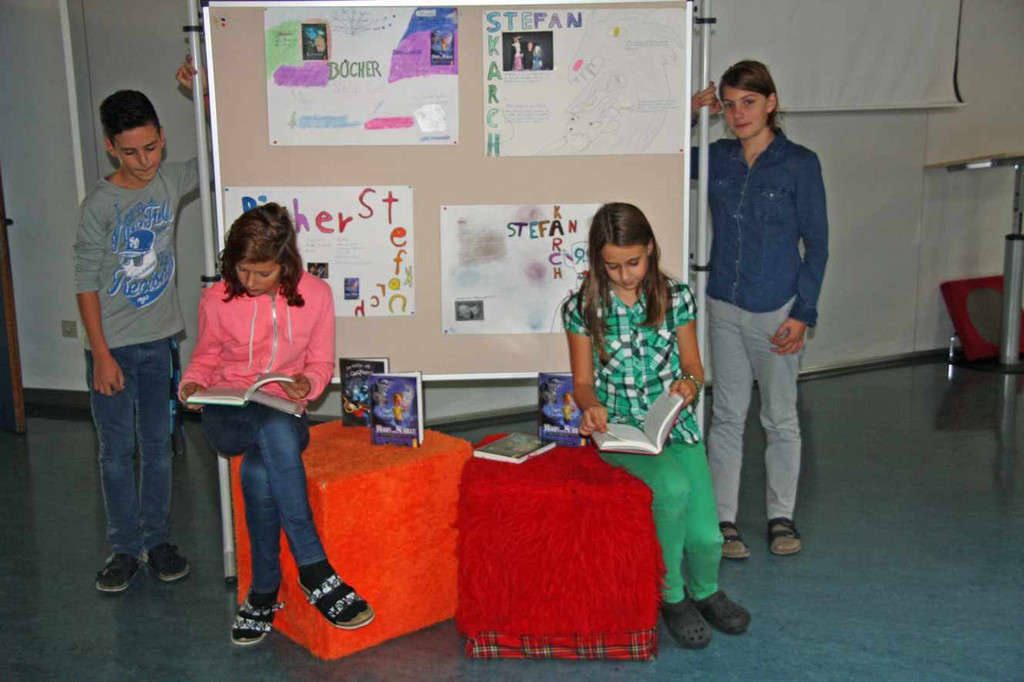 Sch__ler lesen_jpg-1382623228