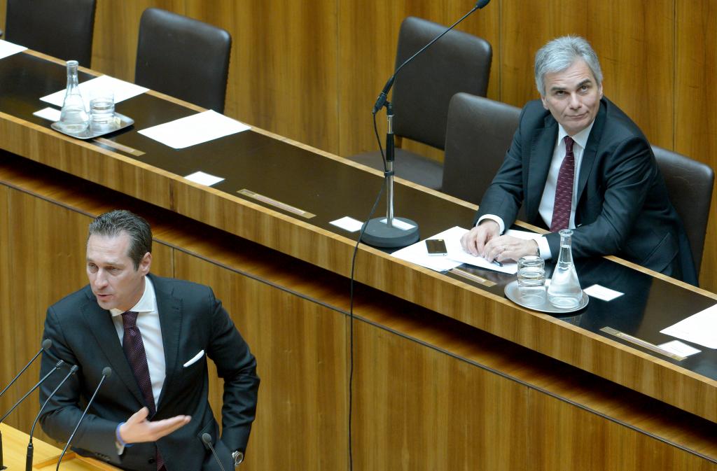 faymann_iphone.jpg