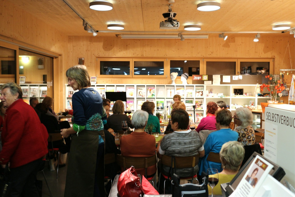 KOE_Mundartlesung Hildegard Scherrer 5.jpg