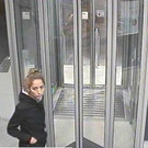 3.000 Euro mit gestohlener Bankomatkarte in Wien behoben - Fahndungsbilder
