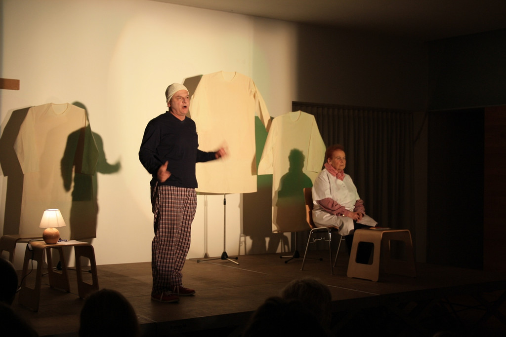 Theater OSKAR im Pfarrsaal 2013 _7_.jpg