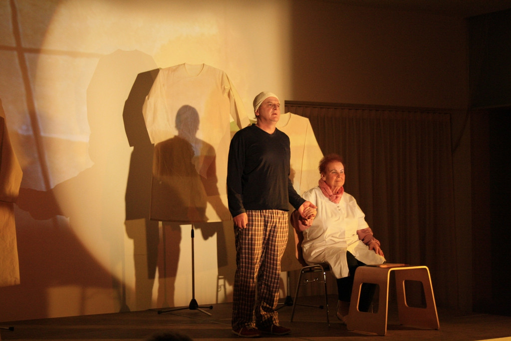 Theater OSKAR im Pfarrsaal 2013 _12_.jpg