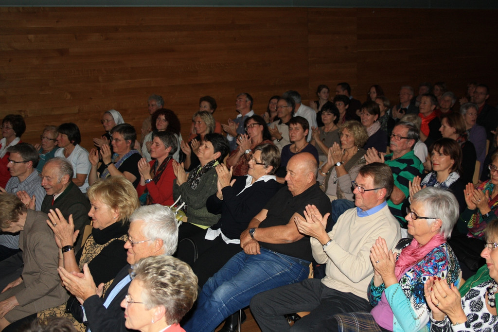 Theater OSKAR im Pfarrsaal 2013 _16_.jpg