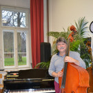 01 Kontrabassist Francisco Obieta erz__hlt von seinem beruflichen Werdegang.JPG