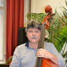 02 Kontrabassist Francisco Obieta erz__hlt von seinem beruflichen Werdegang.JPG