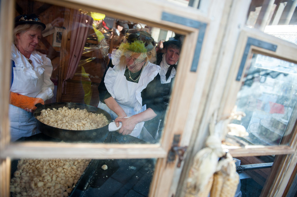 Martinimarkt 02 __ BEATE RHOMBERG.jpg