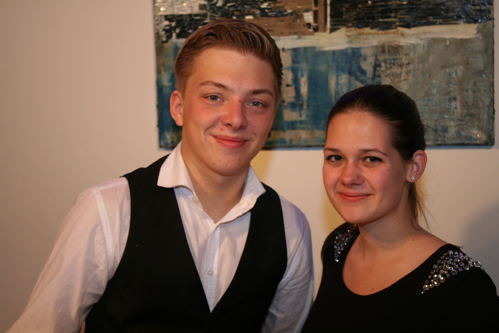 Barmitarbeiter Markus Skrobanek und Daniela Matzer.JPG