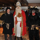 Der Nikolaus mit seinen beiden Freunden