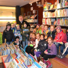 11 Direktor Klaus M__ller mit der 3a-Klasse der VS Sebastianplatz.JPG