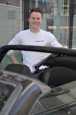 Auto XII.JPG