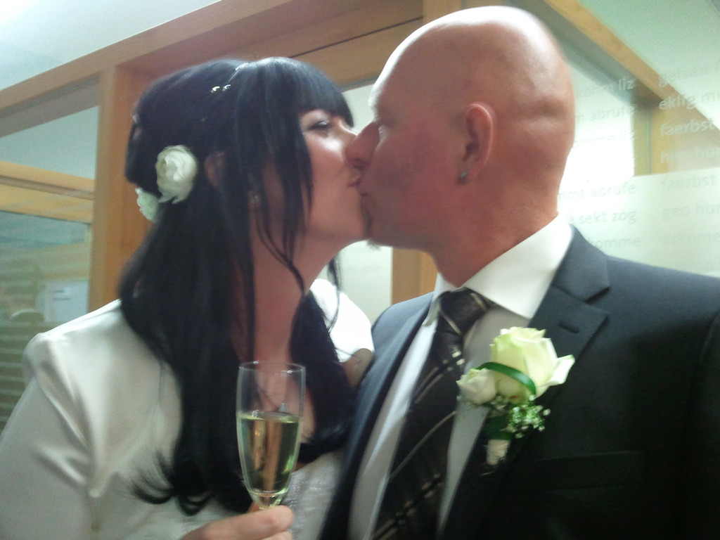 2013-11-15 16_23_19Kuss.jpg