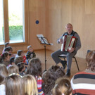13 Gem__tliches Singen und Musizieren mit Ziehharmonikaspieler Edi Walser.JPG