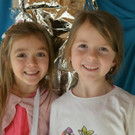 42 Geburtstagskind Jasmin _6_ und Emilie _5_.JPG