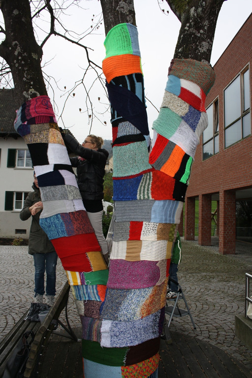 Friedensschal um die B__ume 2013 _2_.jpg