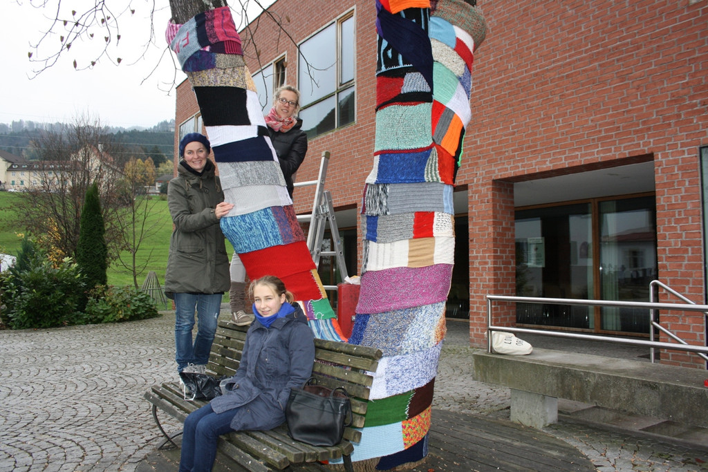 Friedensschal um die B__ume 2013 _16_.jpg