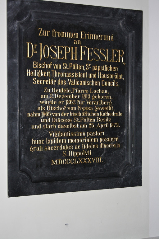 Bischof Fessler Gedenktafel November 2013 _4_.jpg