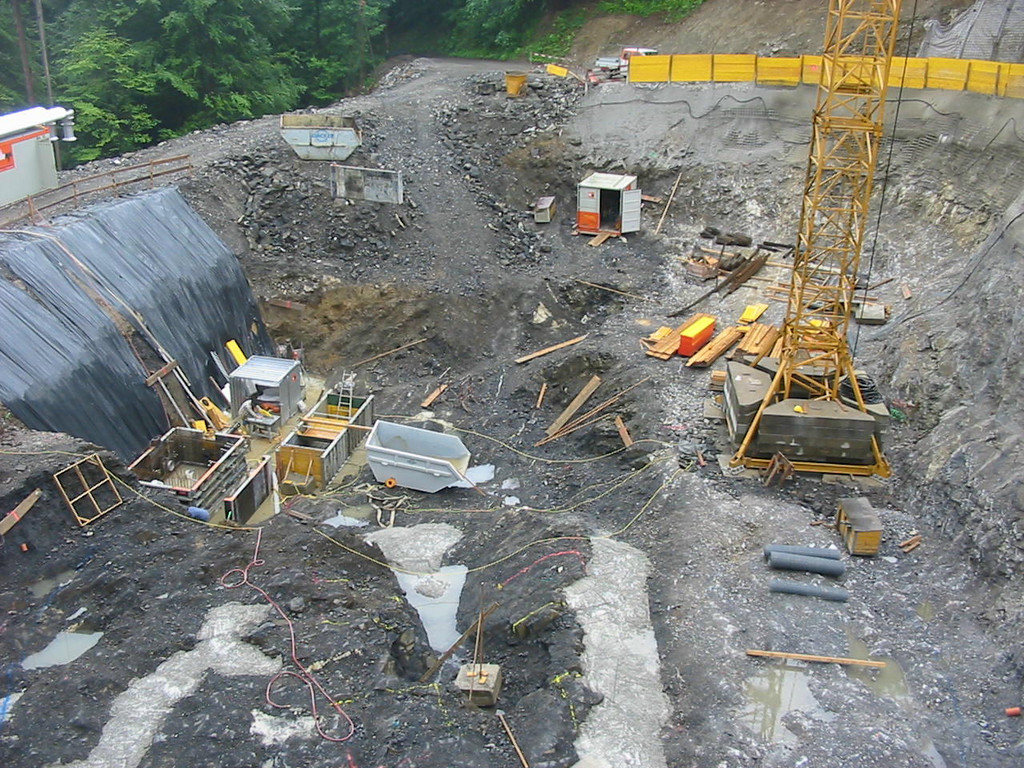 Hochbeh__lterbau 2005-06 1.JPG