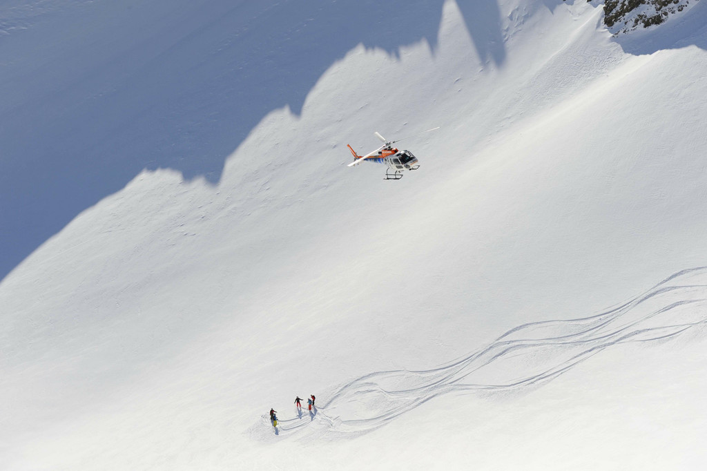 Lech_Zuers_am_Arlber_Heliskiing_1_by_Sepp_Mallaun__28c_29_LZTG.jpg