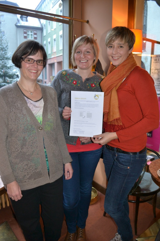 09Das Kochbuch-Team Birgit Beller _42__ Yvonne Lins _37_ und Andrea Kerbleder _37_.JPG