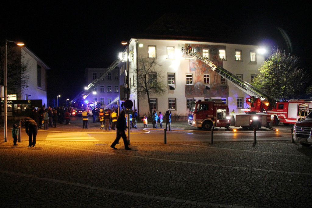 Feuer10breit _.jpg