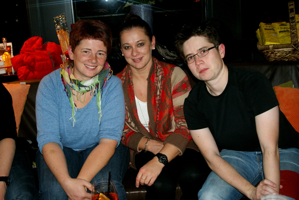 23 v_li_ Agnes_ Yvonne_ Bili.JPG