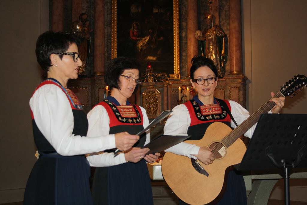 Adventkonzert M__nnergesangverein 2013 _18_.jpg