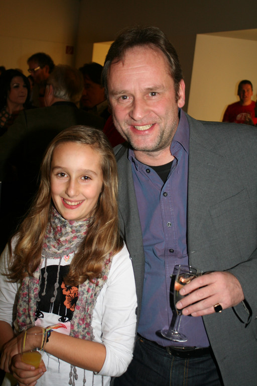 Sigi K__nig mit T__chterchen Sandrina bei der Premiere.JPG