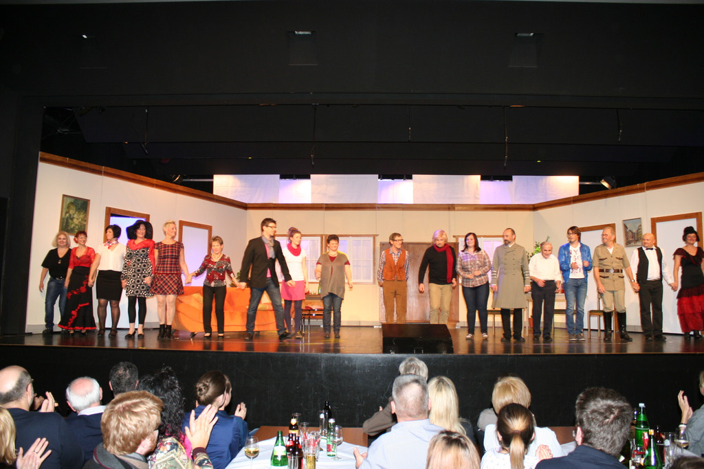 Theater H__rbranz gl__nzte im ausverkauften Leiblachtalsaal.JPG